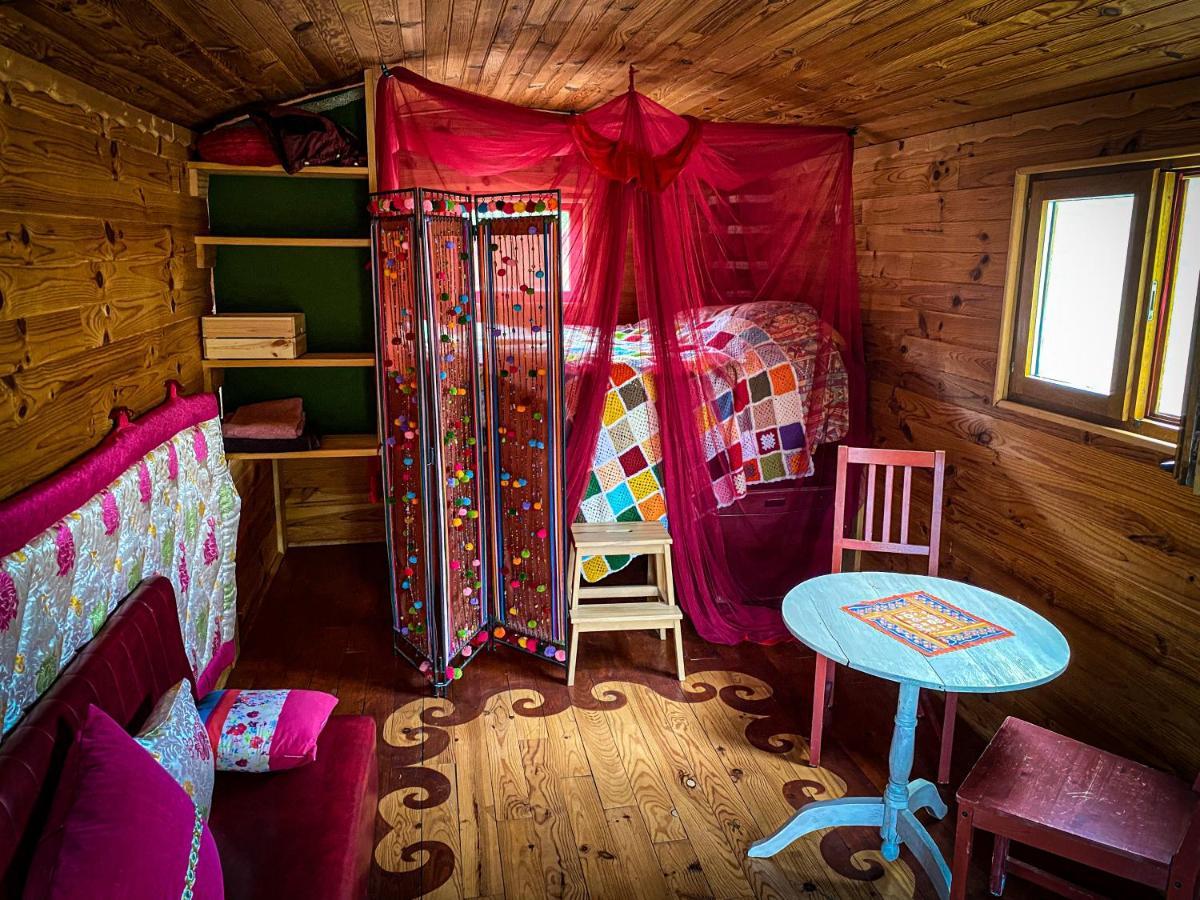 Вилла Lisons Des Sources Nans-sous-Sainte-Anne Экстерьер фото