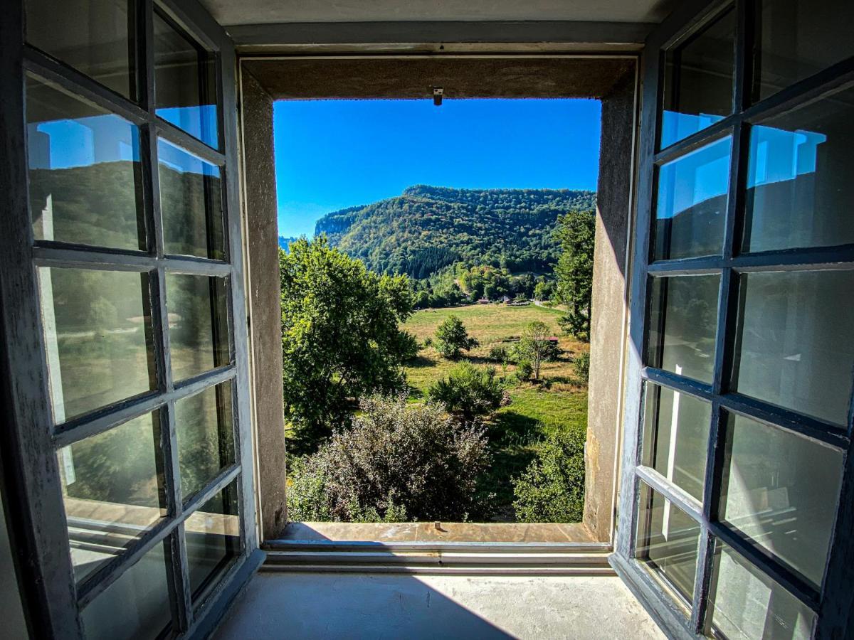 Вилла Lisons Des Sources Nans-sous-Sainte-Anne Экстерьер фото